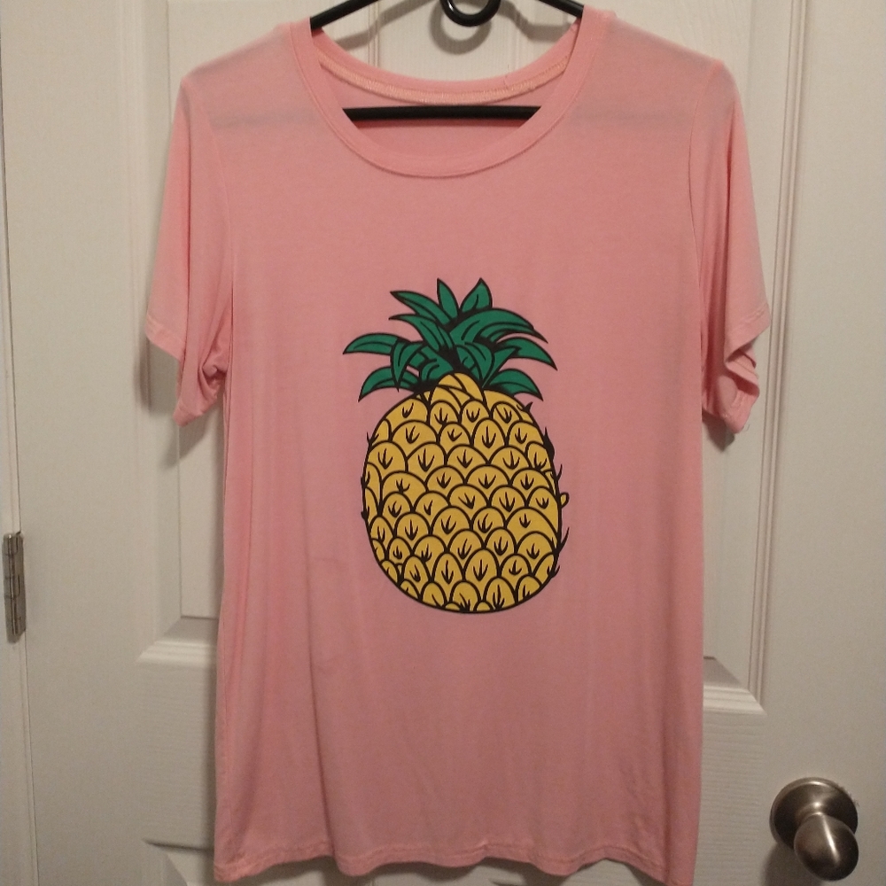 Women's Pink T-shirt
